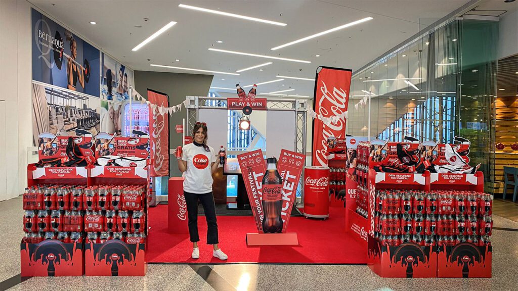 coca cola promotion retail schweiz